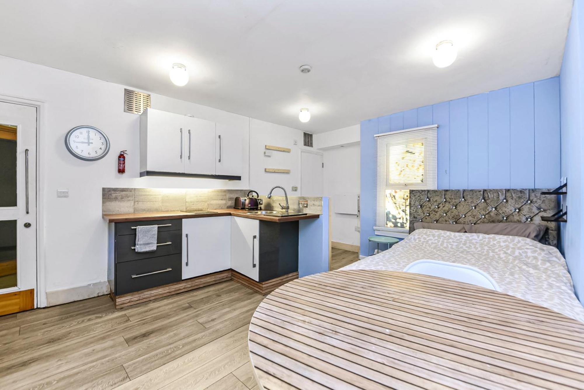 Apartament Cosy Studio Flat On A Budget Londyn Zewnętrze zdjęcie